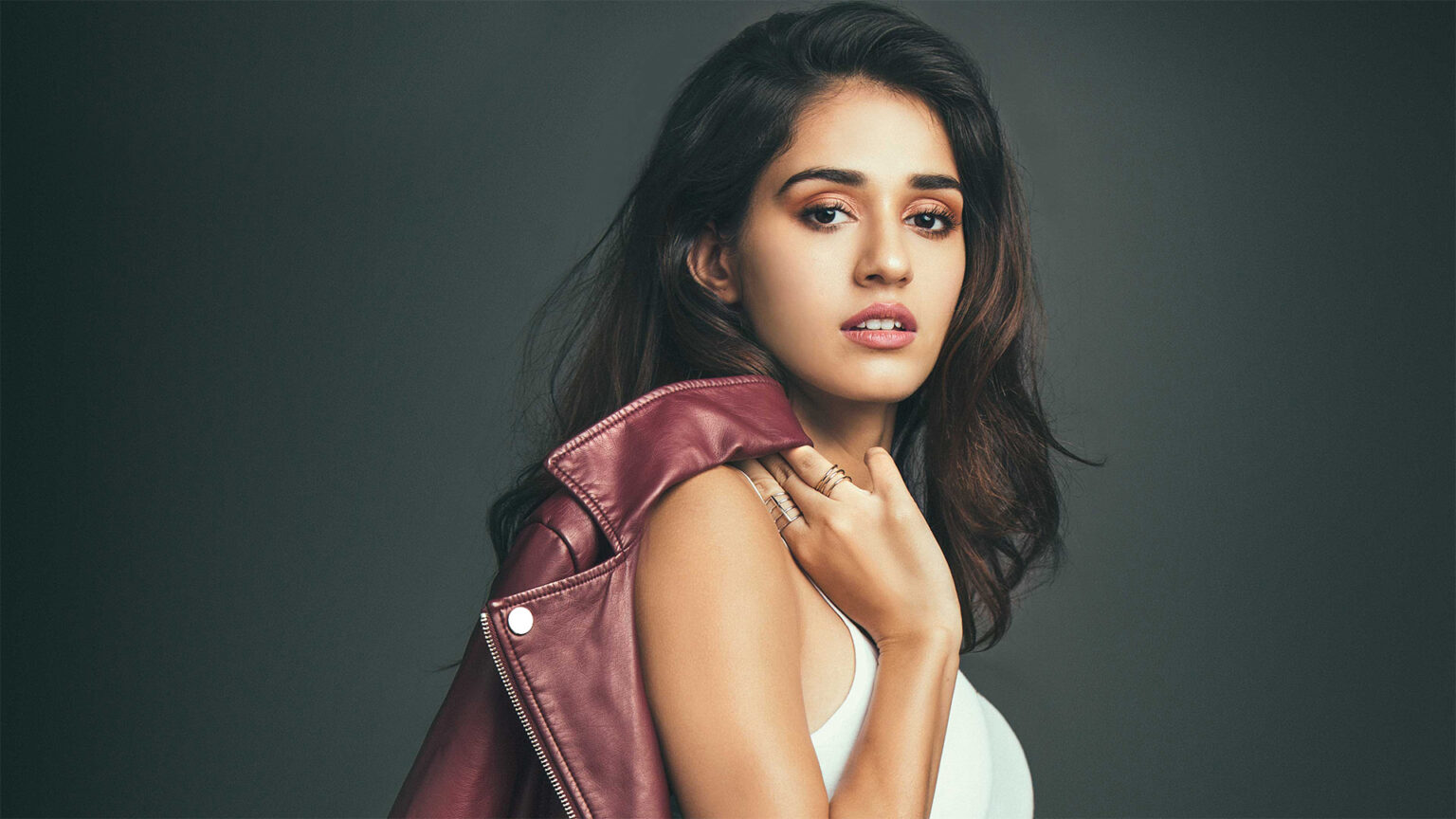 Disha Patani Age, Height, Boyfriend, Husband, Family, Biography & More ...