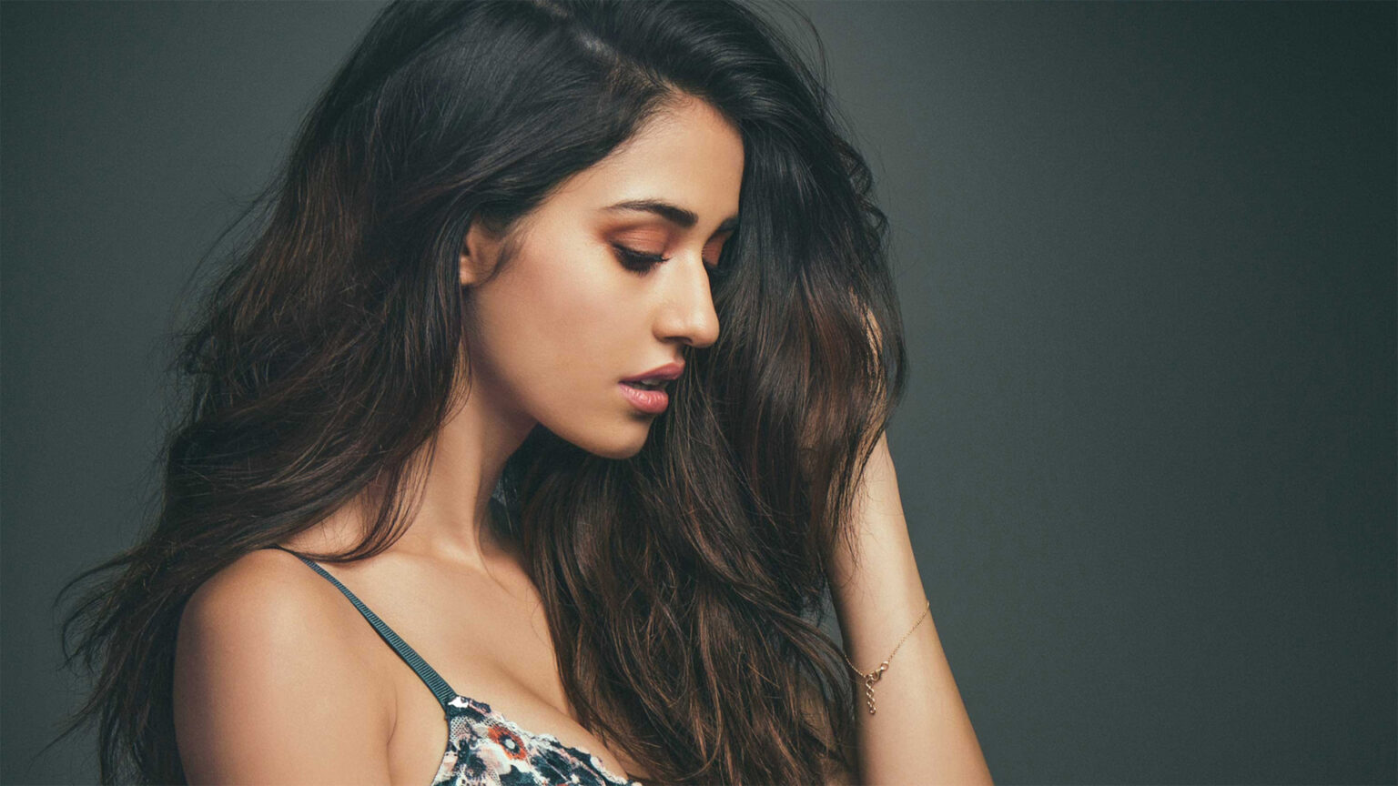 Disha Patani Age, Height, Boyfriend, Husband, Family, Biography & More ...