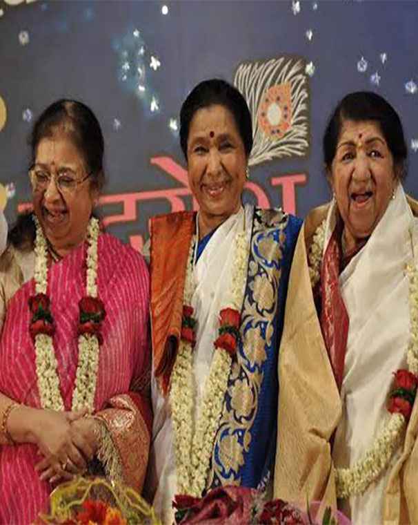 Usha Mangeshkar, Asha Bhosle & Meena Khadikar