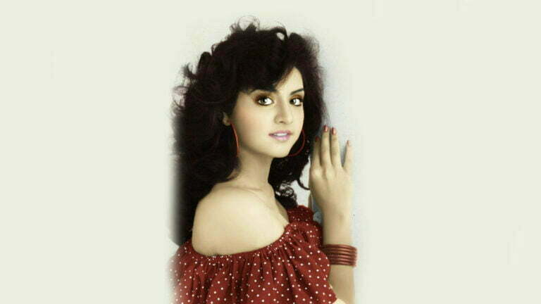 Divya Bharti Death Cause, Weight, Age, Husband, Children, Family ...