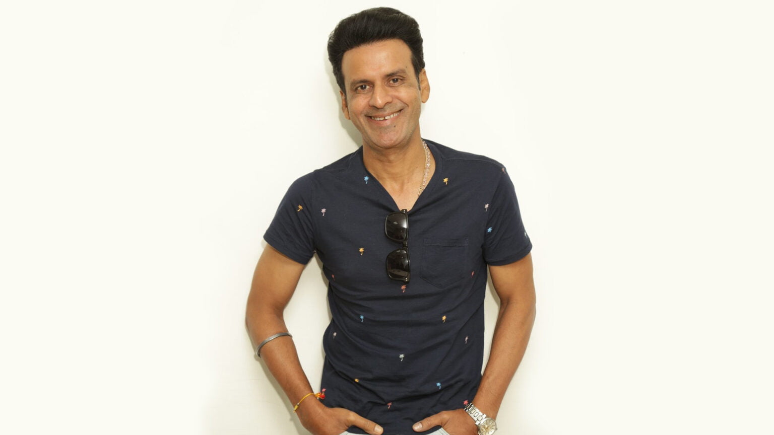 Manoj Bajpayee Age, Height, Wife, Children, Family, Biography & More ...