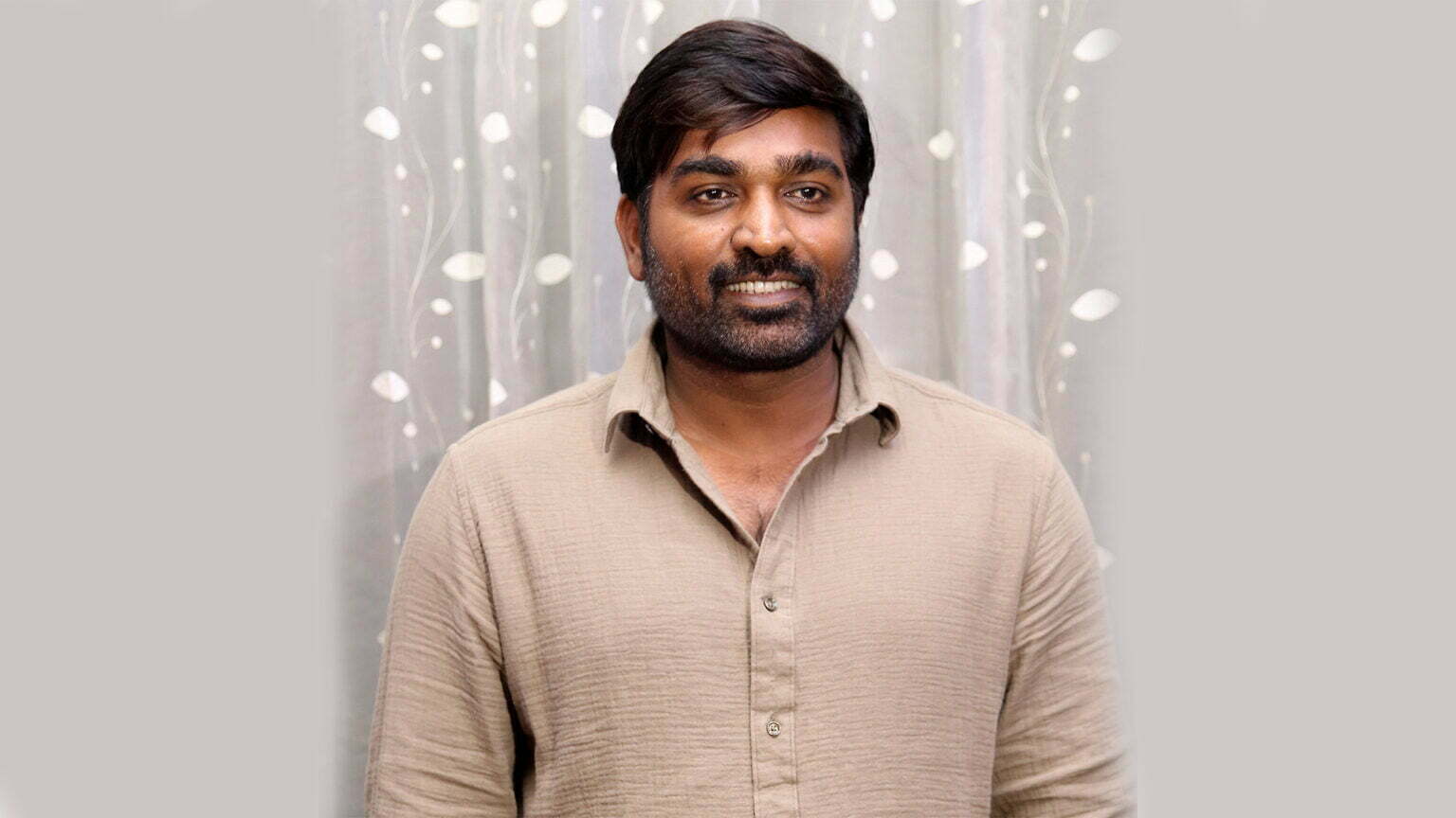 Vijay Sethupathi Age, Wife, Height, Family, Biography & More ...