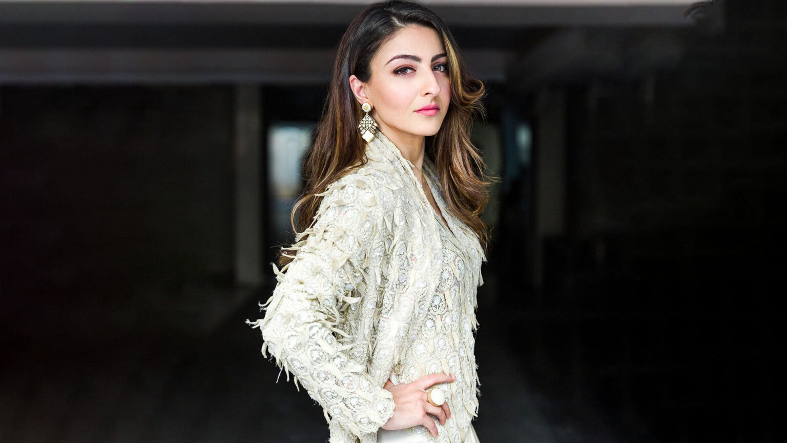Soha Ali Khan Height, Weight, Age, Husband, Family, Biography & More