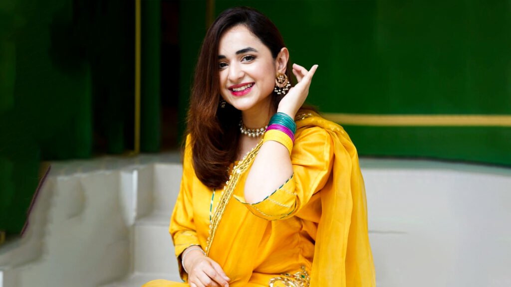 Yumna Zaidi Height, Age, Boyfriend, Family, Biography & More