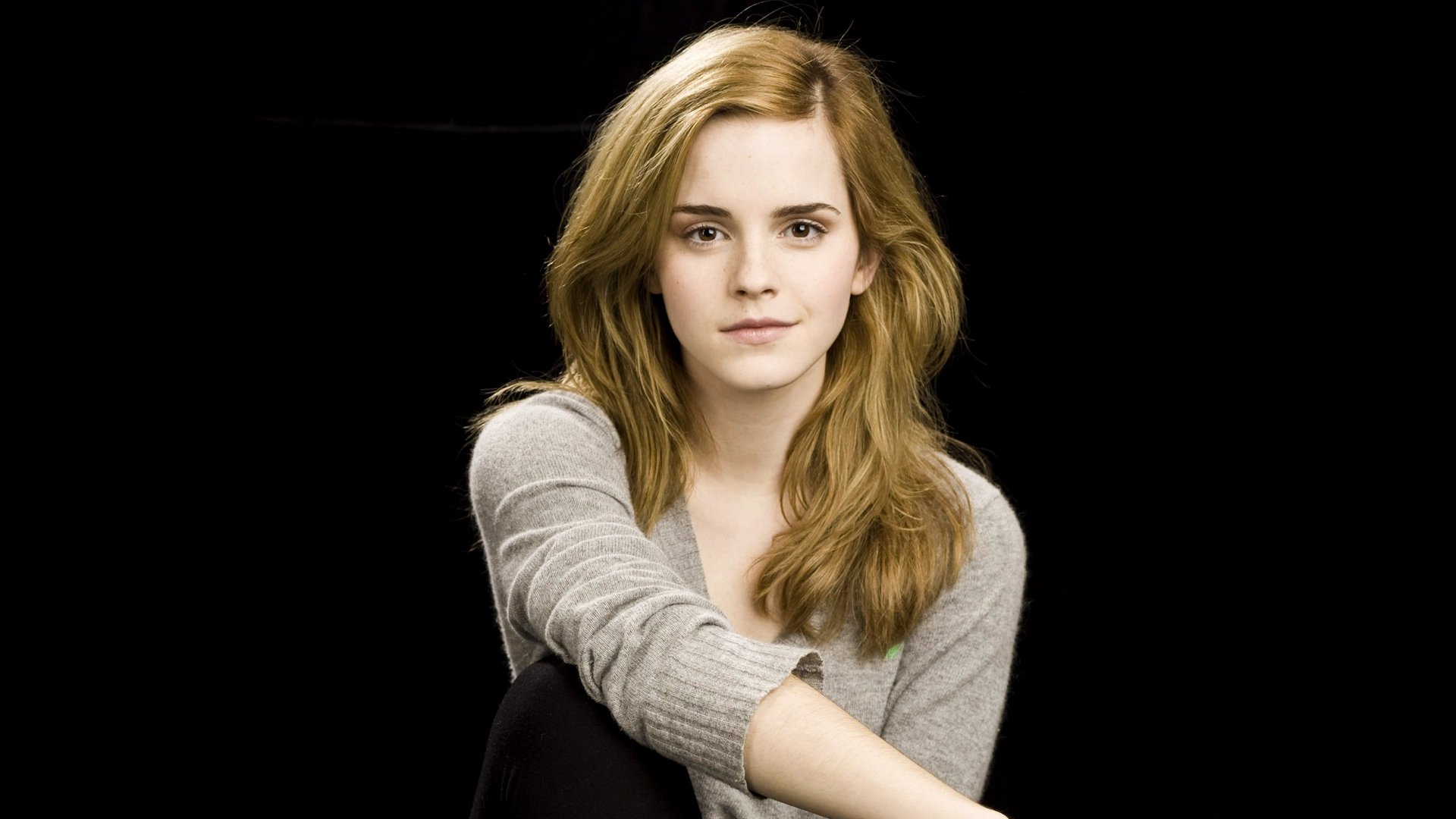 Emma Watson Biography, Age, Boyfriend, Husband and Family - StarsUnfolded