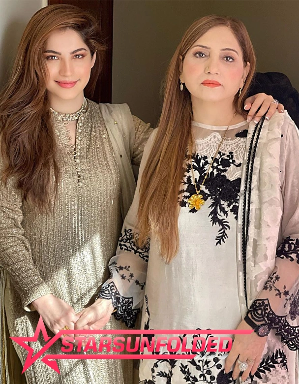 Neelam Muneer's Mother